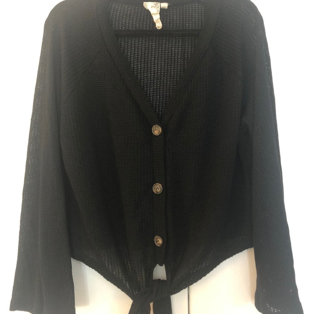 Long-sleeve Tie Knot Top